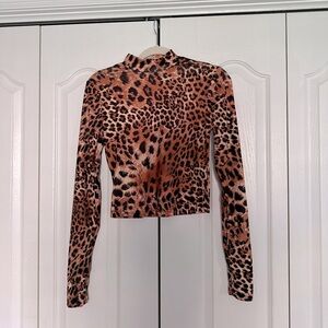 Trendy cheetah print top